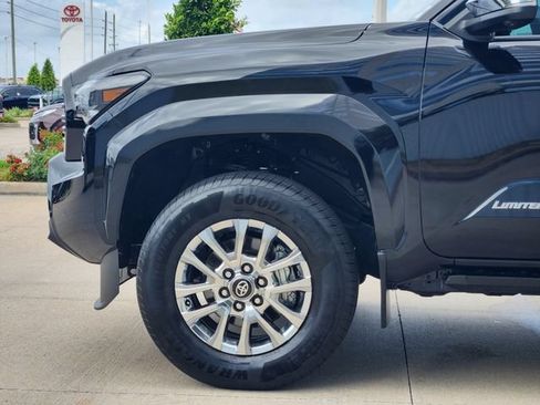 Certified 2025 Toyota Tacoma Limited AWD/4WD image 8