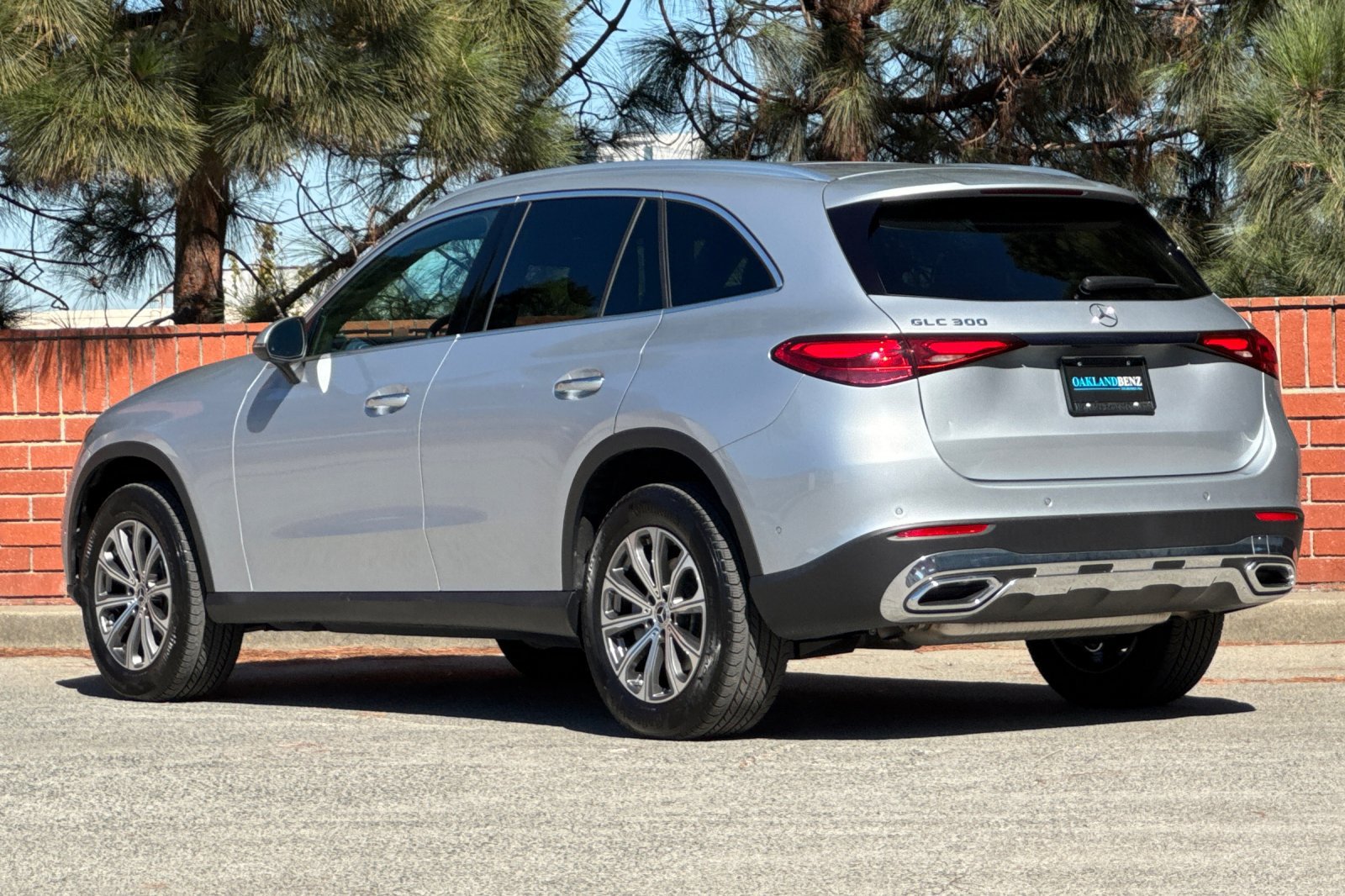Certified 2024 Mercedes-Benz GLC 300 image 6
