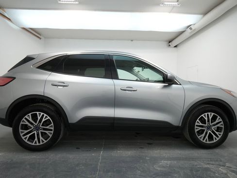 Used 2022 Ford Escape SEL image 10