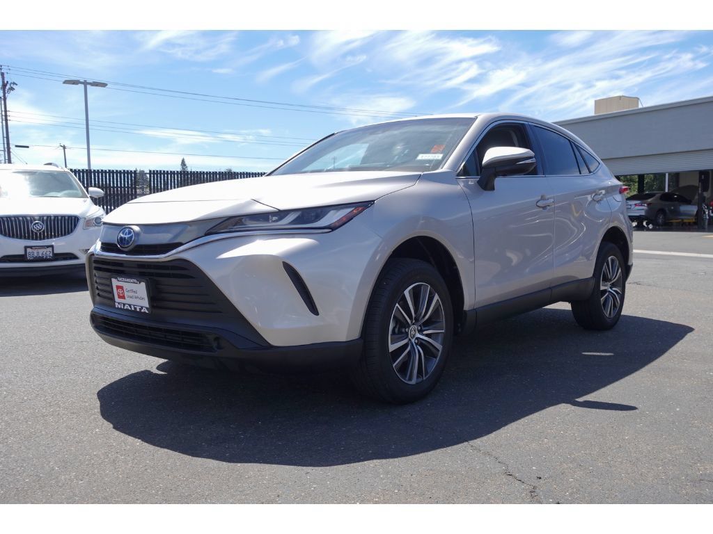 Certified 2023 Toyota Venza LE AWD/4WD image 7