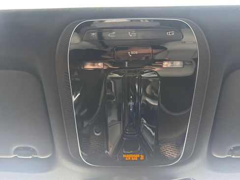 Used 2024 Mercedes-Benz GLC 300 4MATIC image 27