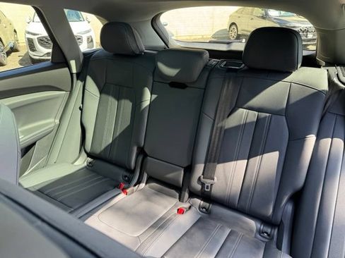 Certified 2025 Audi Q5 Premium w/ Convenience Package AWD/4WD image 24