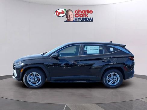 New 2026 Hyundai Tucson SE FWD image 2