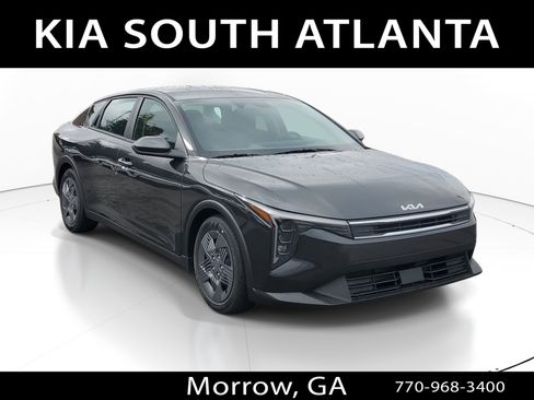 New 2025 Kia K4 LX image 1