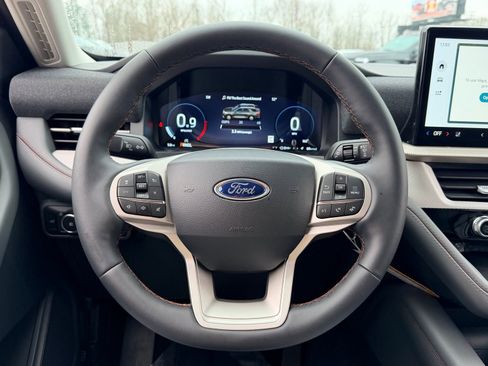 New 2026 Ford Explorer Active RWD image 29
