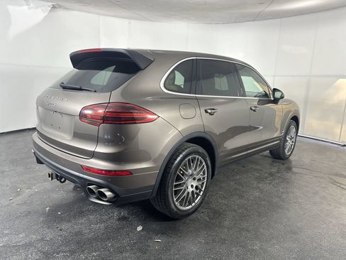 Used 2016 Porsche Cayenne S w/ Premium Plus Package image 8