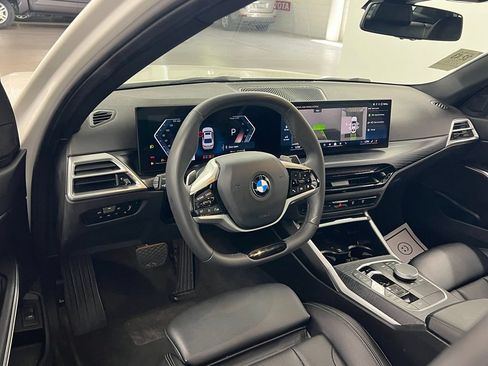 Used 2025 BMW 330i Sedan w/ Parking Assistance Package RWD image 11