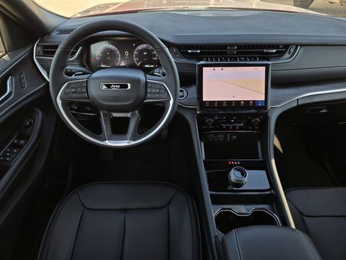 New 2025 Jeep Grand Cherokee Limited w/ Trailer Tow Package image 19