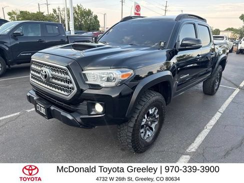 Used 2016 Toyota Tacoma TRD Off-Road AWD/4WD image 2