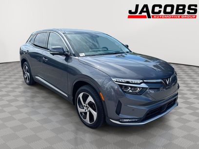 New 2025 VinFast VF 8 Eco