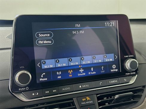 Used 2024 Nissan Altima 2.5 SV image 24