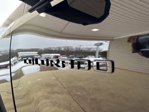 Used 2024 Chevrolet Colorado ZR2 w/ ZR2 Convenience Package III image 36