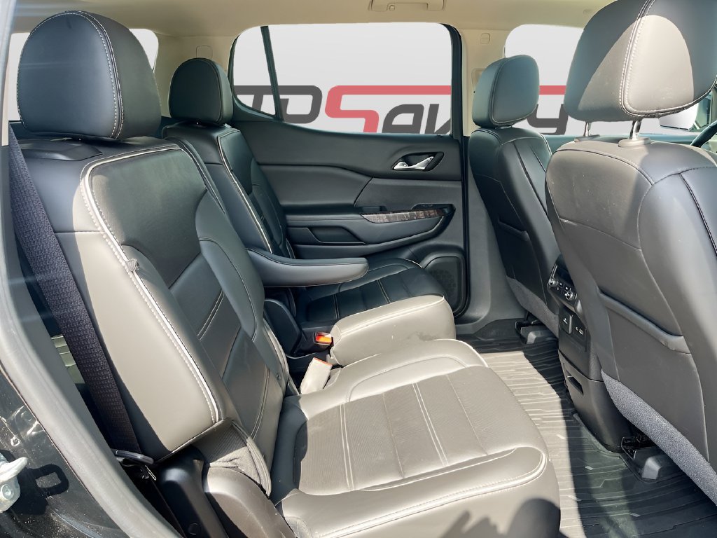 Used 2023 GMC Acadia Denali w/ Black Diamond Edition FWD image 31