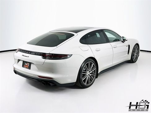 Used 2018 Porsche Panamera 4 image 6