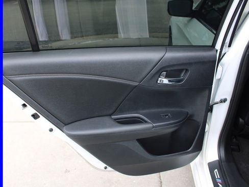 Used 2016 Honda Accord Sport image 24