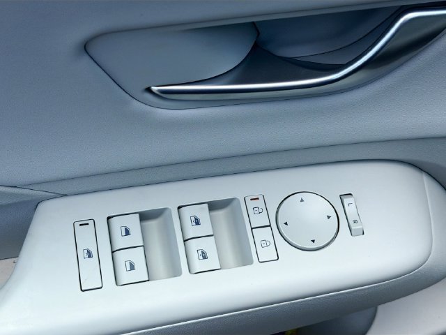 New 2026 Hyundai Kona Limited FWD image 17