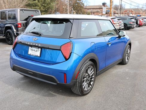 Used 2025 MINI Cooper 2-Door Hardtop image 7