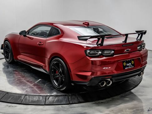 Used 2023 Chevrolet Camaro ZL1 RWD image 13