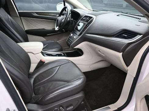 Used 2019 Lincoln MKC Reserve w/ MKC Technology Package AWD/4WD image 21