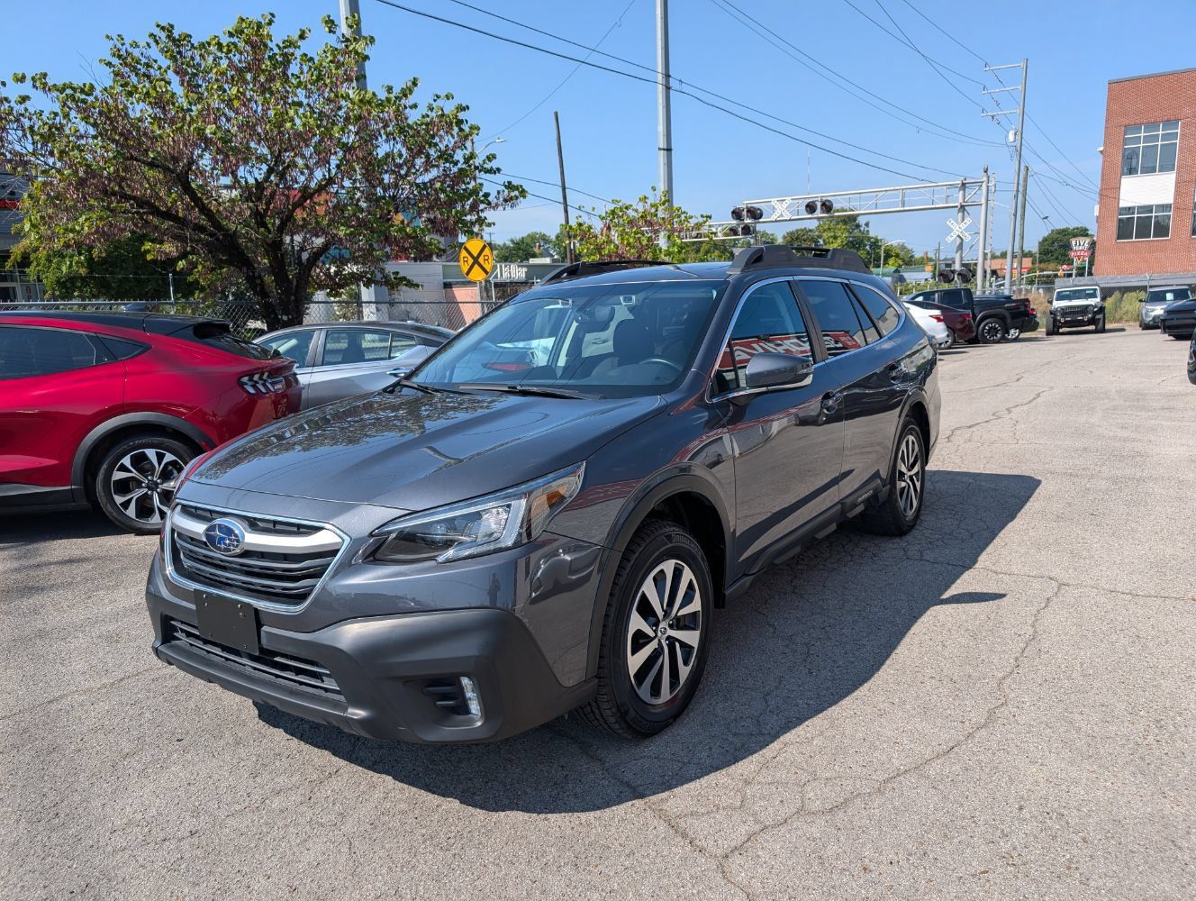 Used 2020 Subaru Outback Premium w/ Popular Package #1 AWD/4WD image 3