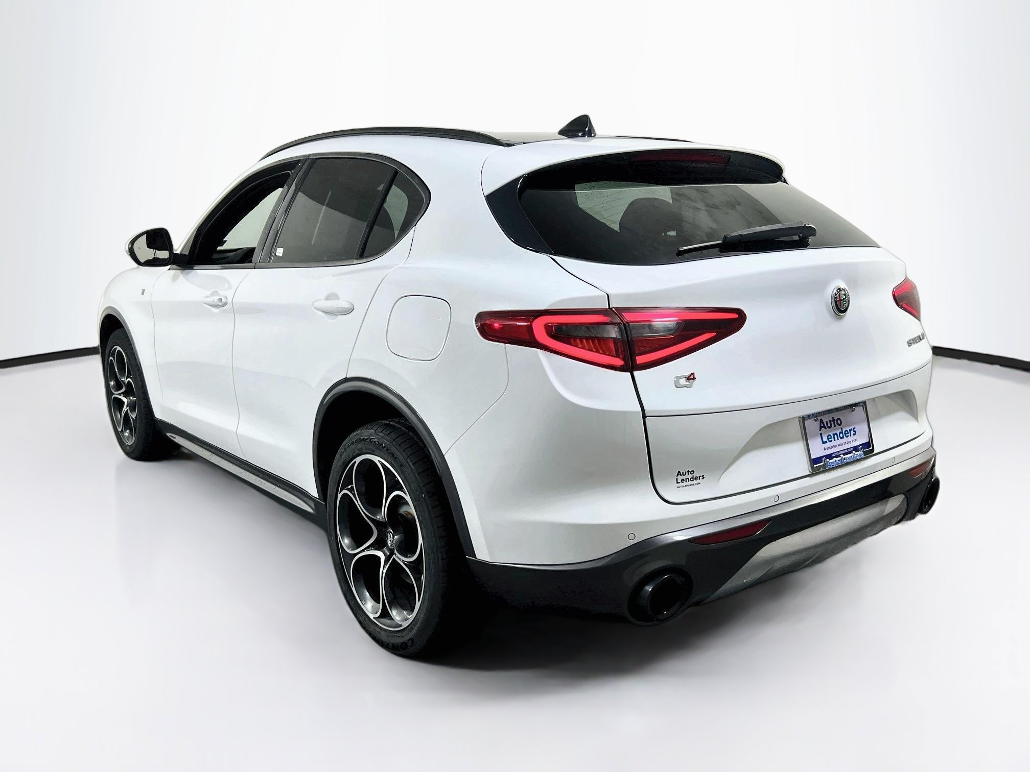 Used 2022 Alfa Romeo Stelvio Ti AWD/4WD image 7
