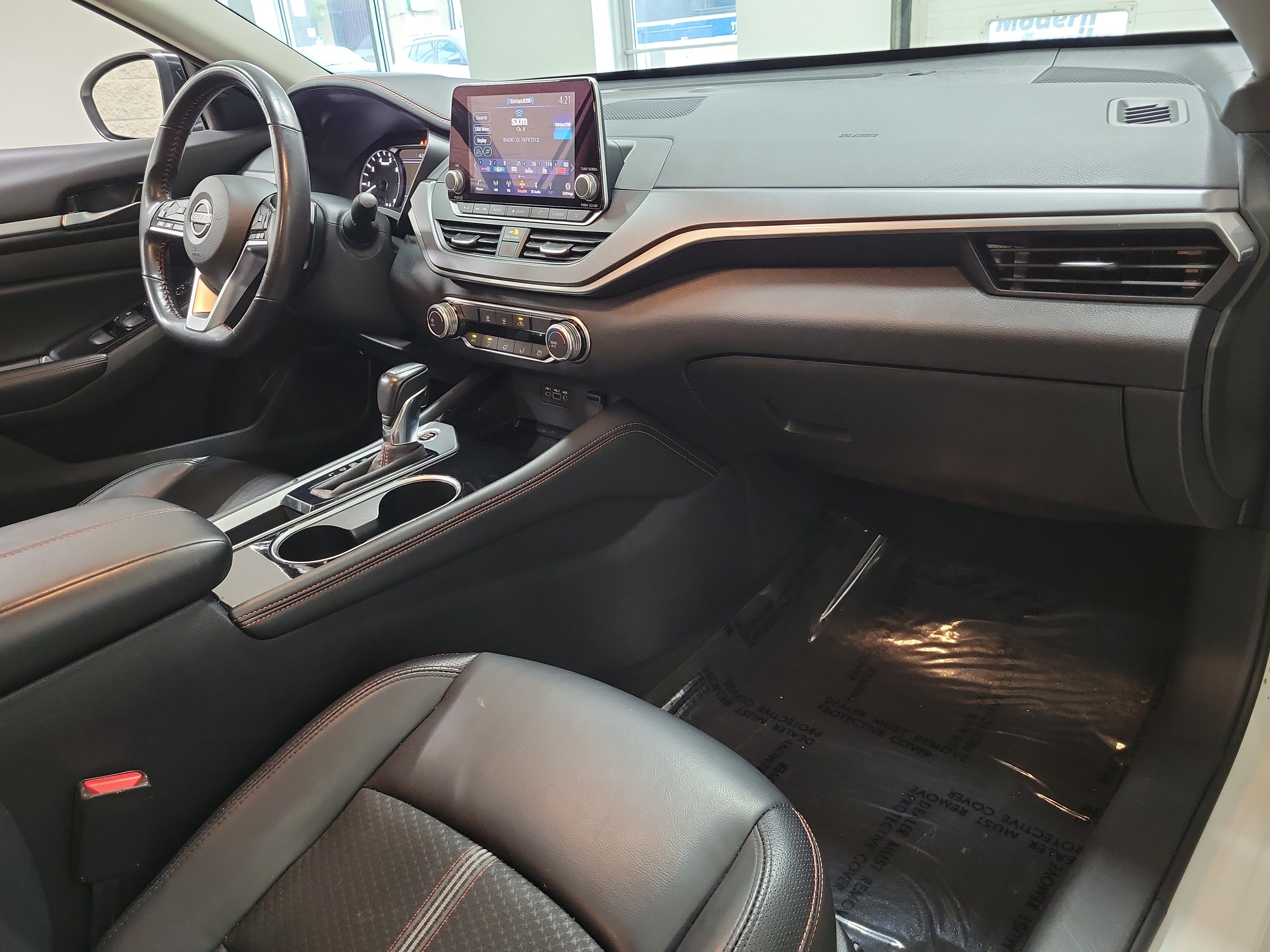 Used 2024 Nissan Altima 2.5 SR FWD image 11