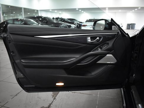 Used 2017 INFINITI Q60 Red Sport 400 image 14