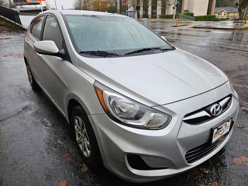 Used 2012 Hyundai Accent GS image 4