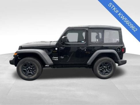 Used 2019 Jeep Wrangler Sport image 4