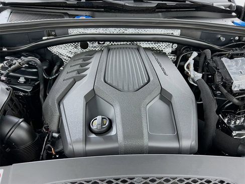 New 2026 Porsche Macan Turbo image 32