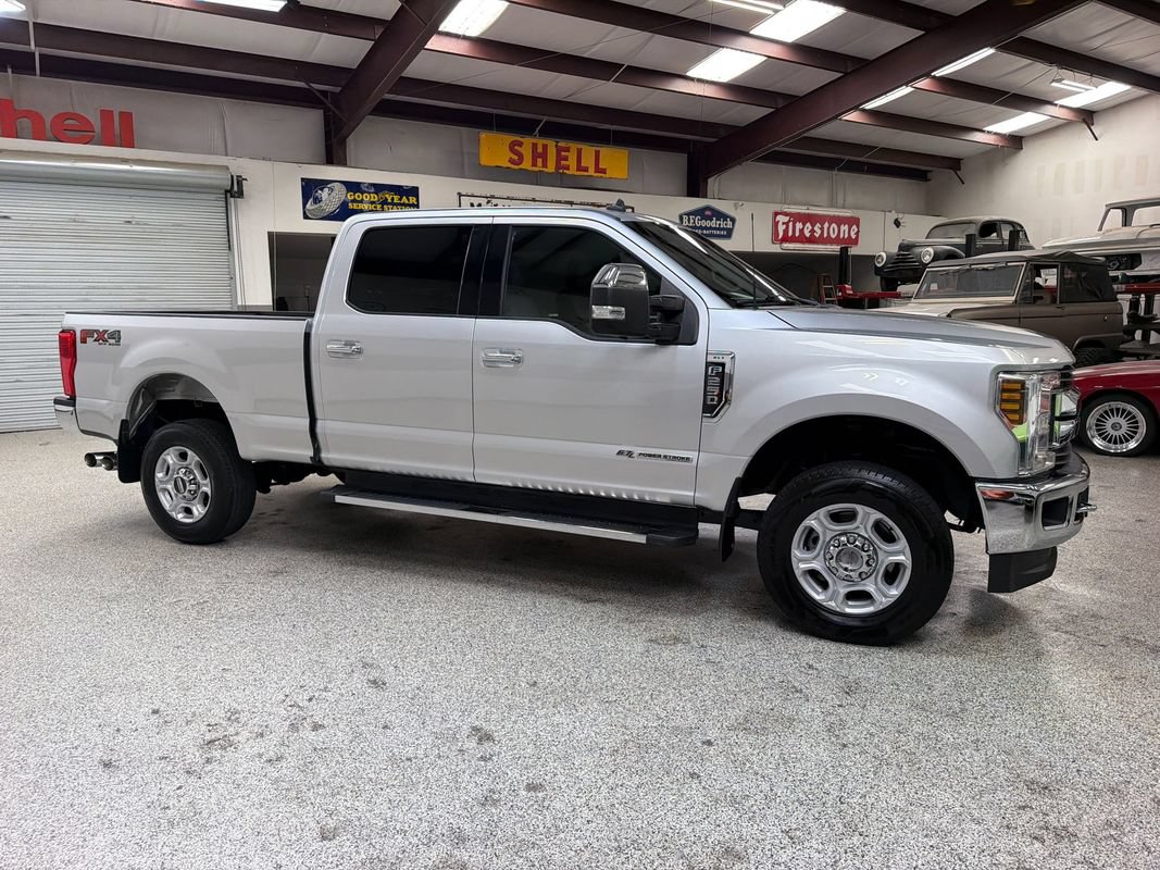 Used 2019 Ford F250 XLT w/ XLT Premium Package AWD/4WD image 10