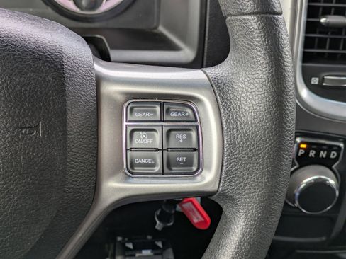 Used 2021 RAM 1500 Classic SLT image 29