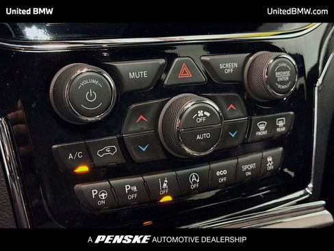 Used 2019 Jeep Grand Cherokee Overland image 11