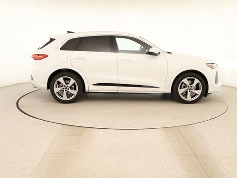 Used 2025 Audi Q5 Prestige AWD/4WD image 8