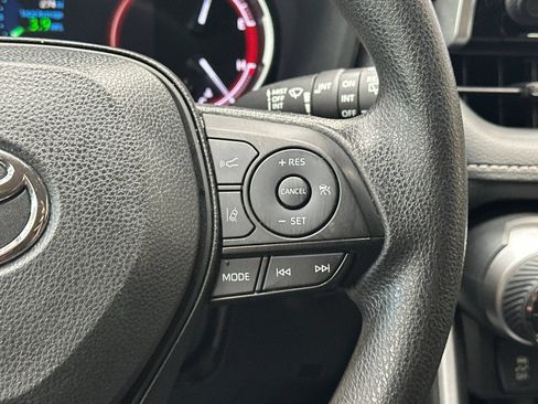 Used 2024 Toyota RAV4 XLE FWD image 31