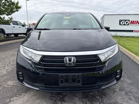 Used 2023 Honda Odyssey Touring image 2