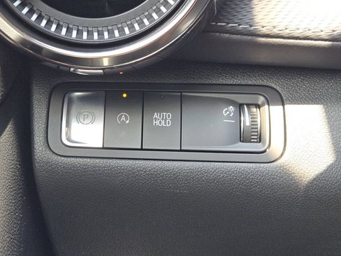 Used 2026 Chevrolet Equinox LT FWD image 17