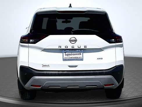 Used 2023 Nissan Rogue S AWD/4WD image 5