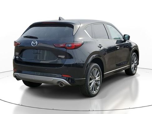 New 2025 MAZDA CX-5 Signature image 4