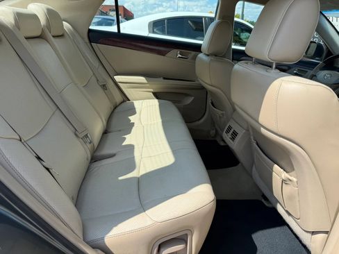 Used 2011 Toyota Avalon Limited FWD image 11