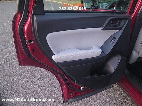Used 2014 Subaru Forester 2.5i image 27