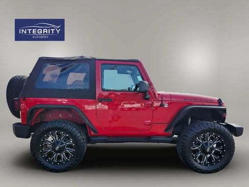 Used 2014 Jeep Wrangler Rubicon w/ Power Convenience Group AWD/4WD image 3