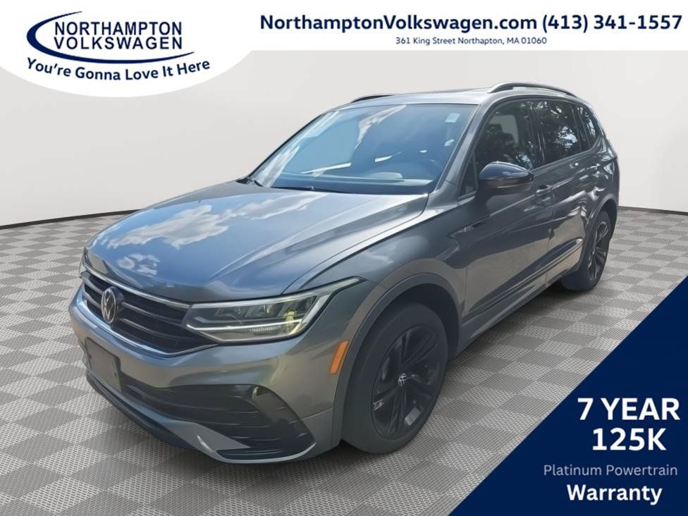 Used 2024 Volkswagen Tiguan SE R-Line AWD/4WD image 1