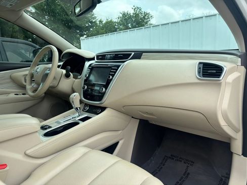 Used 2018 Nissan Murano Platinum FWD image 21