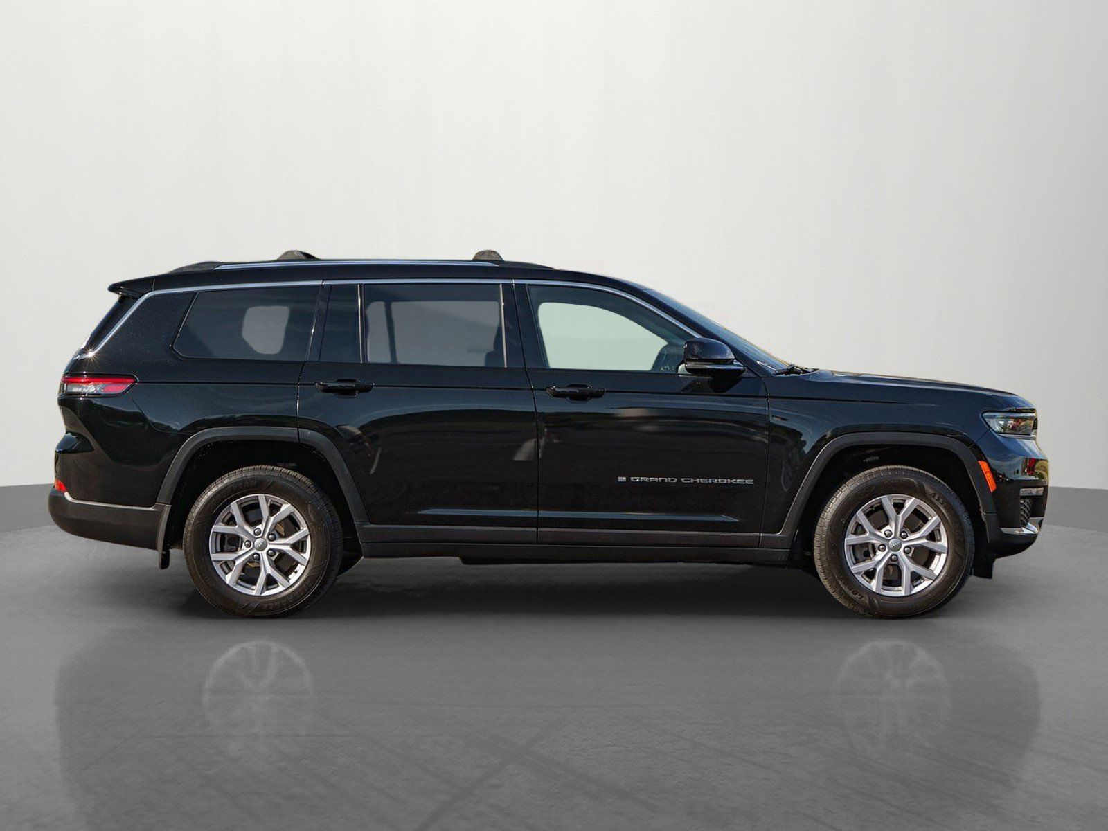 Used 2022 Jeep Grand Cherokee L Limited AWD/4WD image 8