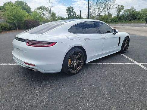 Used 2018 Porsche Panamera 4 AWD/4WD image 4
