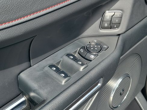 Used 2023 Ford Expedition Limited RWD image 23