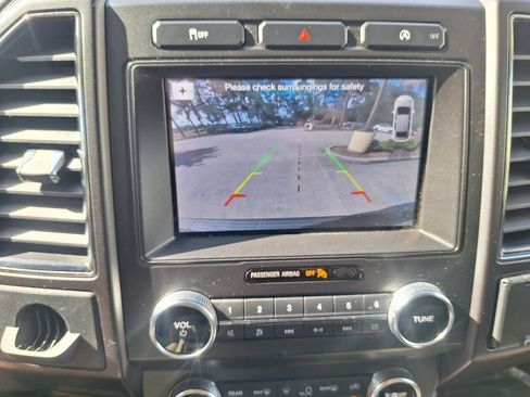 Used 2019 Ford Expedition Limited RWD image 18