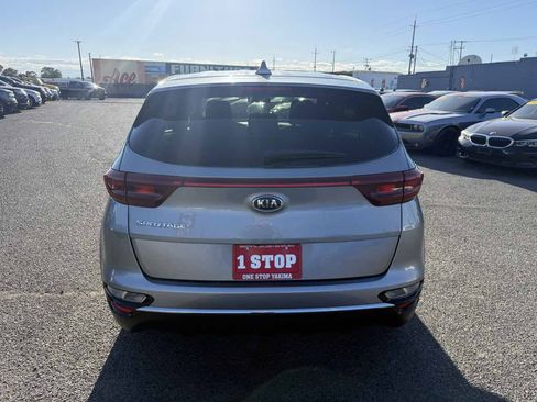 Used 2021 Kia Sportage LX FWD image 4