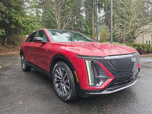 New 2026 Cadillac Lyriq Sport image 7